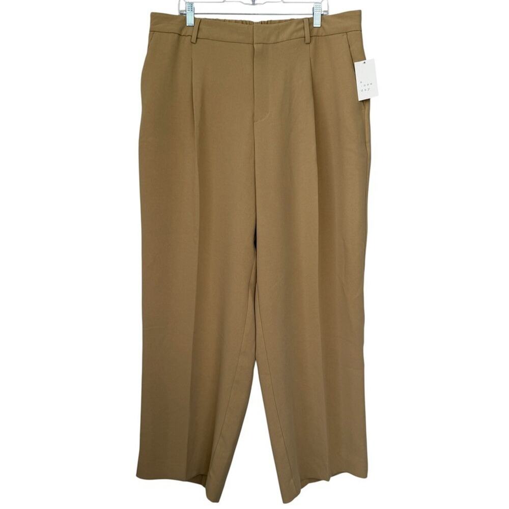 Ladies Neutral Beige High Rise Comfort Waist Dress Pants Size 17 Regular NWT
